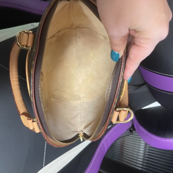 Authentic Leather Louis Vuitton Ellipse Handbag - Picture 9 of 9